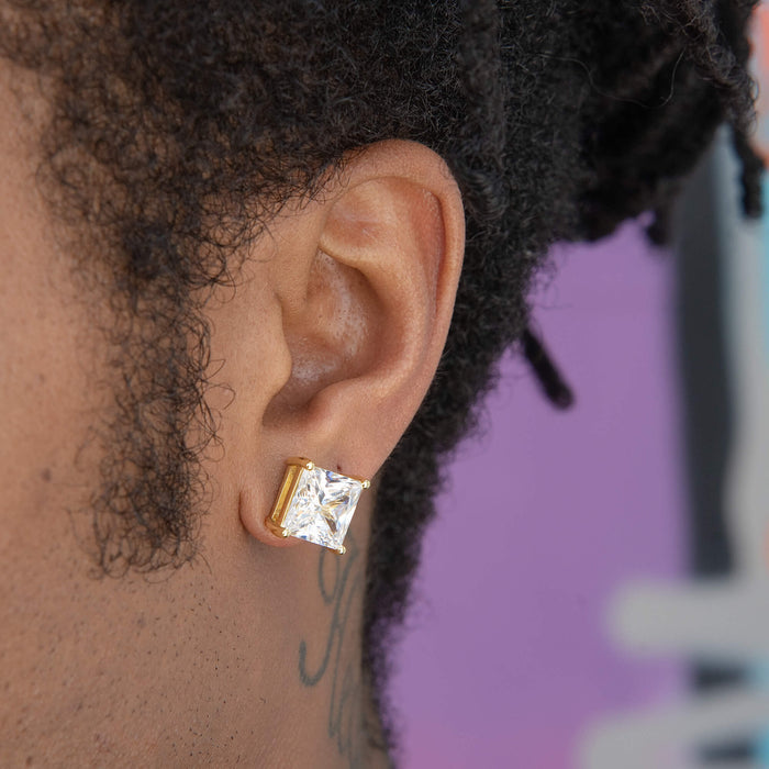 10MM Square Cut Diamond Stud Earring in Yellow Gold