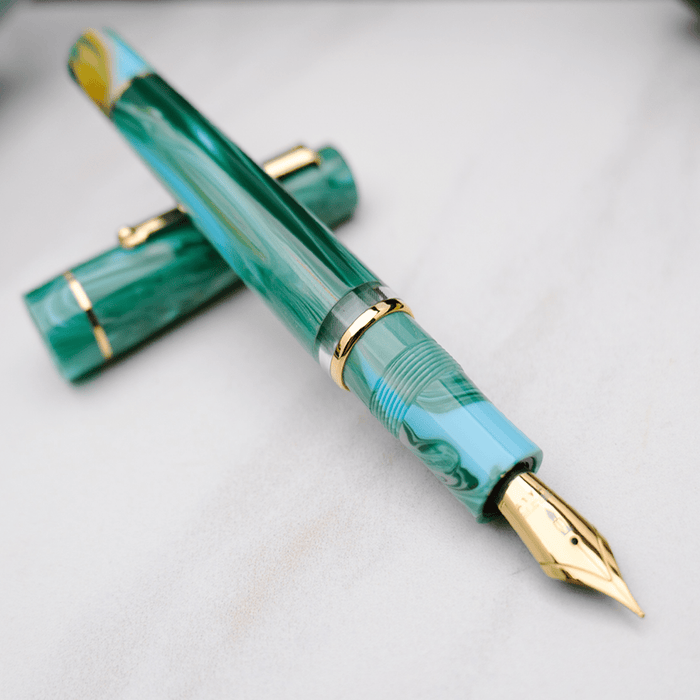 Delta Duna "P" Fountain Pen - Vortex Green - Gold Trim - Pen Boutique Ltd