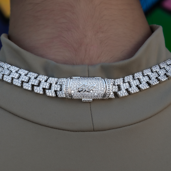 Diamond Spine Necklace in White Gold
