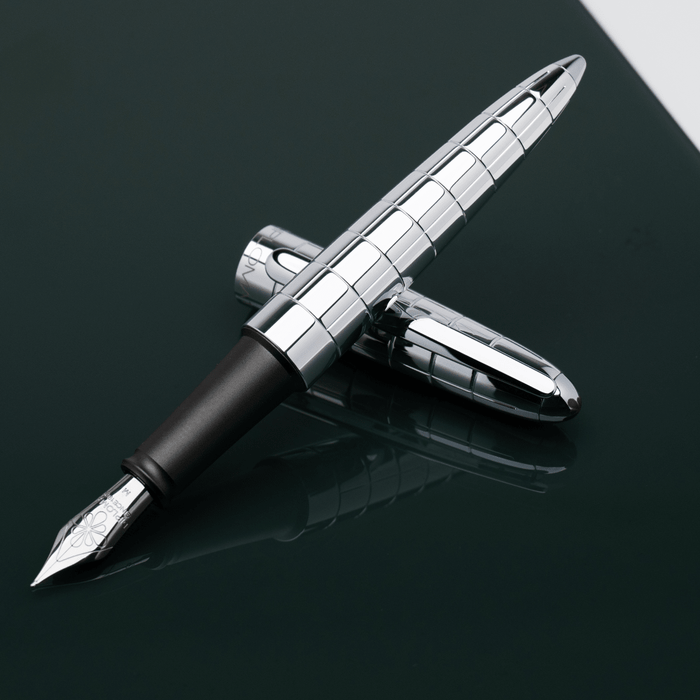Diplomat Aero Fountain Pen - Rhomb - Pen Boutique Ltd