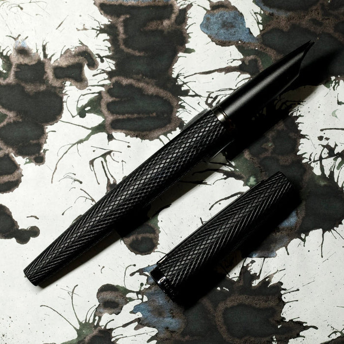 Diplomat Viper Fountain Pen - Black - Pen Boutique Ltd