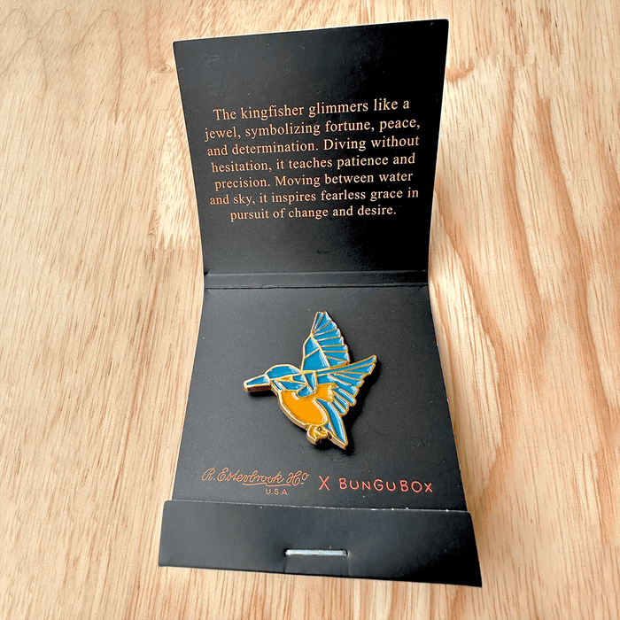 Esterbrook x BUNGUBOX Lapel Pin - The Kachofugetsu Kingfisher - Pen Boutique Ltd