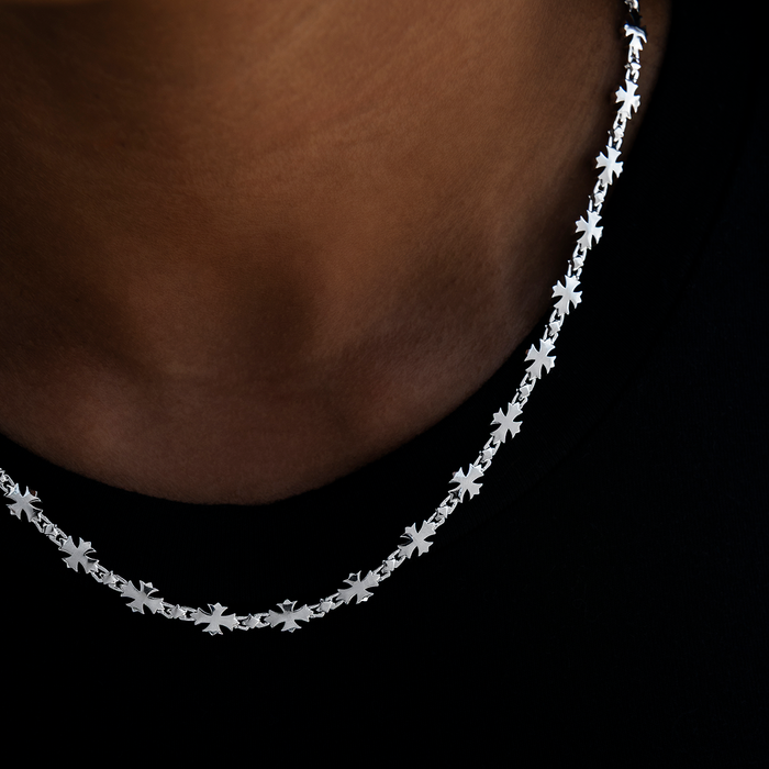 Flared Cross Necklace in White Gold- 5mm