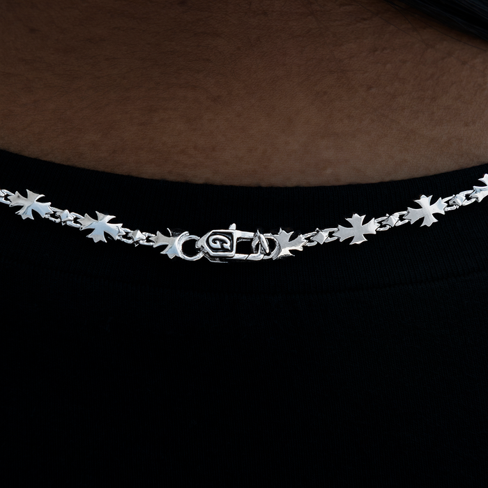 Flared Cross Necklace in White Gold- 5mm