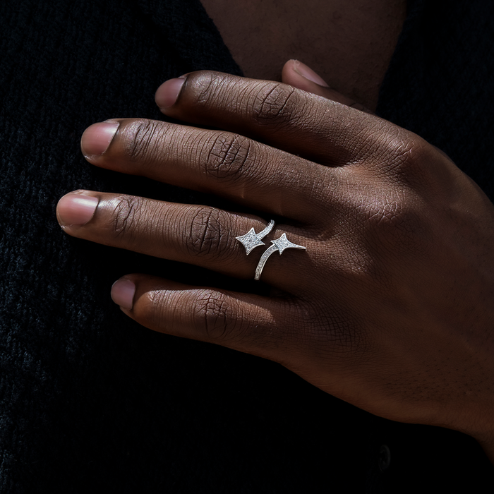 GLD Signature Star Ring in White Gold Vermeil