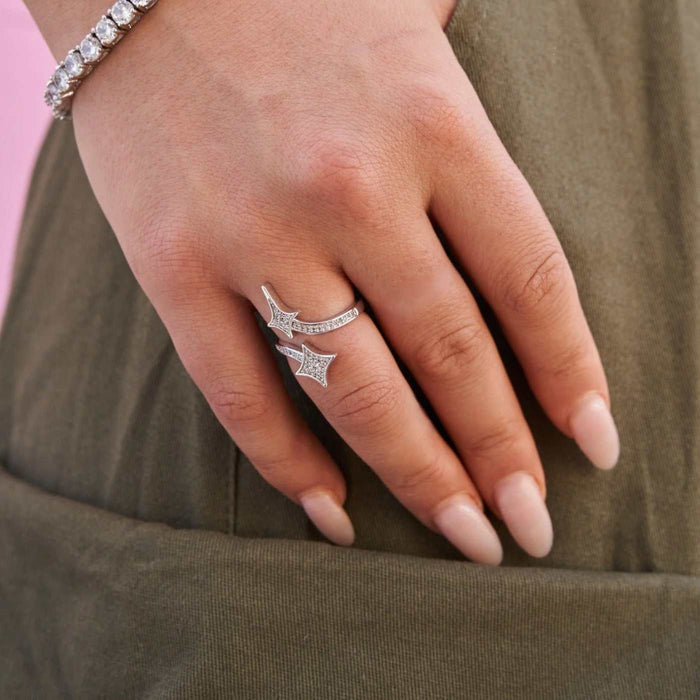GLD Signature Star Ring in White Gold Vermeil