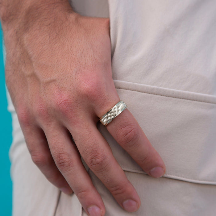 Grooved Spike Ring in White Gold