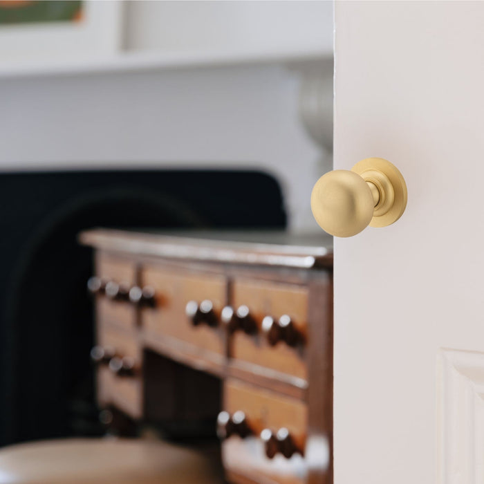 Lifestyle Iver Cambridge Knob Round Rose Privacy Kit with Separate Privacy Turn Brushed Brass 0252KPRIV60 - The Blue Space