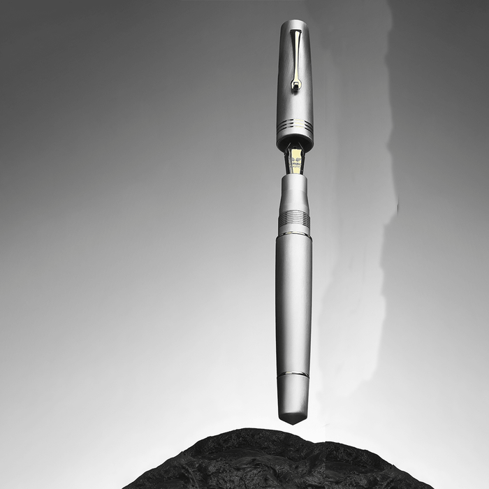 Leonardo Momento Zero Fountain Pen - Alumina - Gold Trim (Limited Edition) - Pen Boutique Ltd