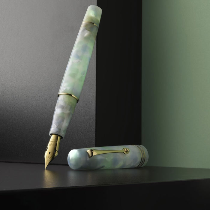 Leonardo Momento Zero Fountain Pen - Artica - Gold Trim - Pen Boutique Ltd