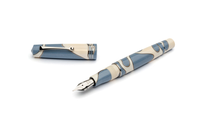 Leonardo Momento Zero Fountain Pen - Nuvola - Silver Trim (Numbered Edition) - Pen Boutique Ltd