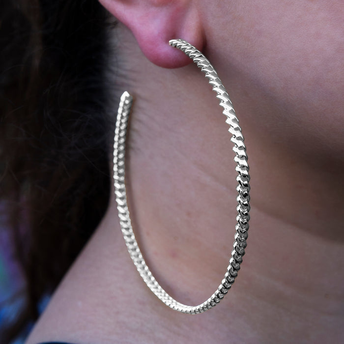Micro Cuban Prong Hoop Earrings in White Gold- 6mm