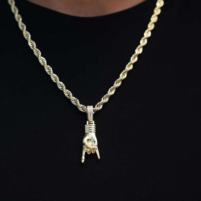 Micro Italian Hand Mano Cornuto Pendant in Yellow Gold