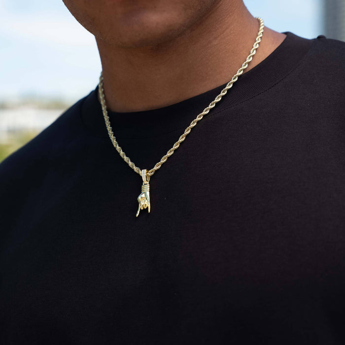 Micro Italian Hand Mano Cornuto Pendant in Yellow Gold