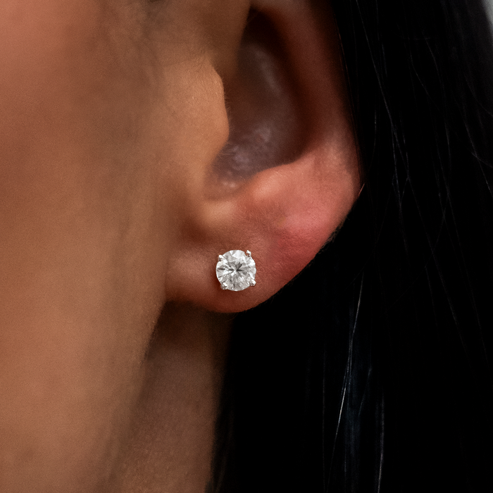 Moissanite Round Cut Diamond Stud Earring in White Gold Vermeil - 5mm