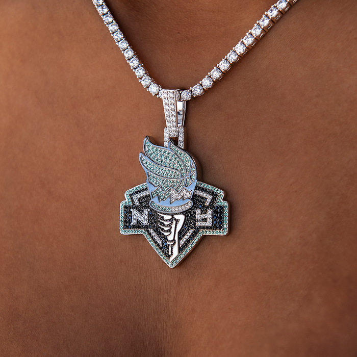 New York Liberty Official WNBA Logo Pendant in White Gold