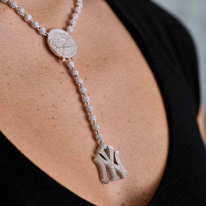 New York Yankees Official MLB Lariat Necklace in White Gold