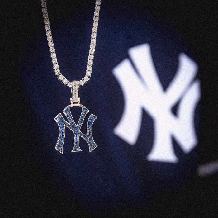NY Yankees Pendant in White Gold - The GLD Shop