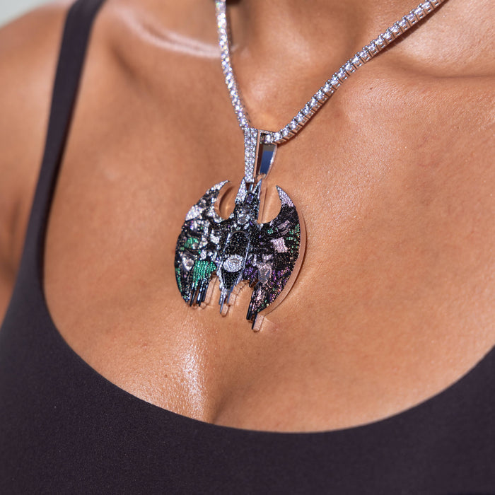 Penguin Graphics Official DC Comics Pendant in White Gold