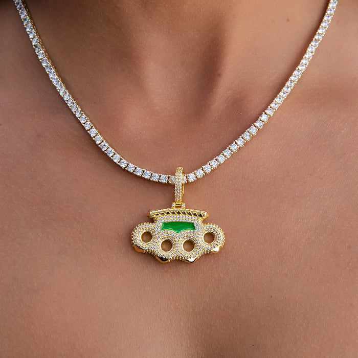Poing Doré Pendant in Yellow Gold