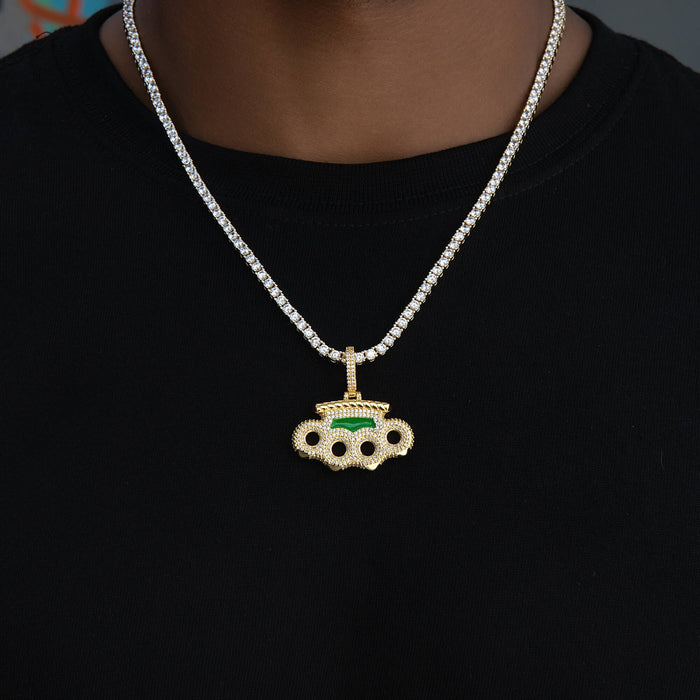 Poing Doré Pendant in Yellow Gold