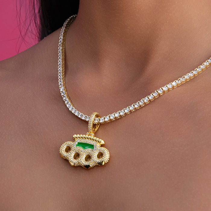 Poing Doré Pendant in Yellow Gold