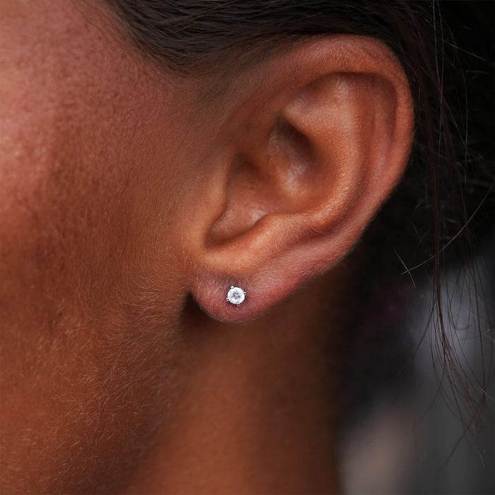Round Cut Stud Earring in White Gold - 3MM
