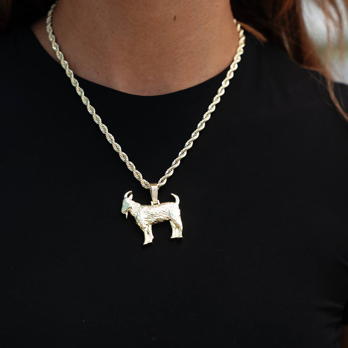 Simple Goat Pendant in Yellow Gold