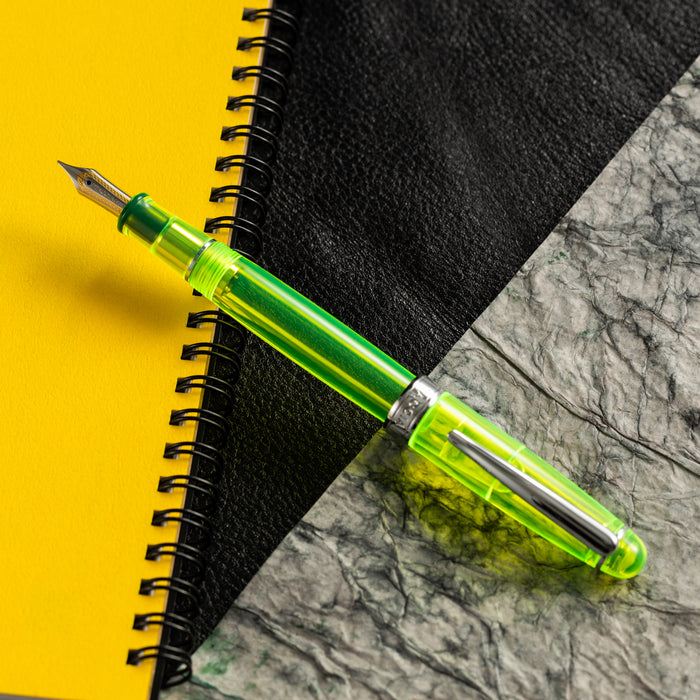Taccia Spotlight Fountain Pen - Highlighter Vision - Pen Boutique Ltd