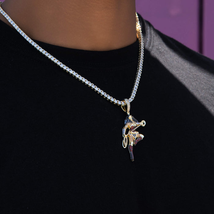 Wonder Woman Body Official DC Comics Pendant in Yellow Gold