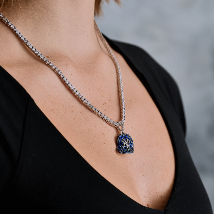 Yankees Official MLB Baseball Cap Logo Pendant in White Gold